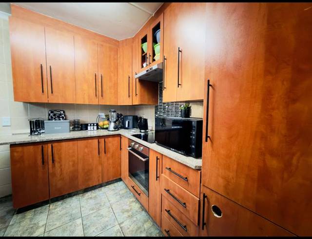 3 BEDROOM TOWNHOUSE FOR SALE IN NEW GERMANY